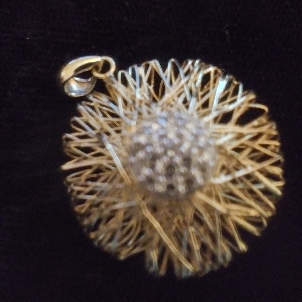 Pendent - Picture 2 of 5